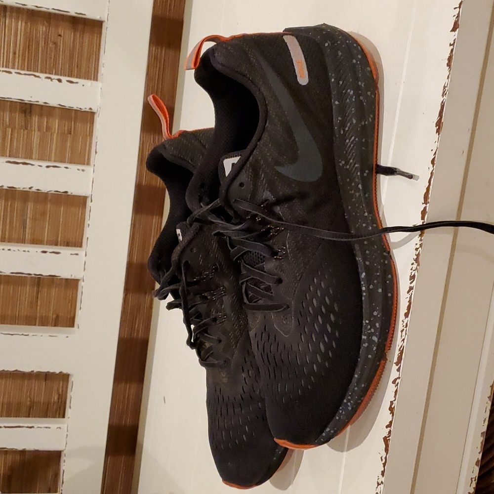 -Nike Shield Zoom Winflo 4 SZ 9 Sneakers Shoes Black